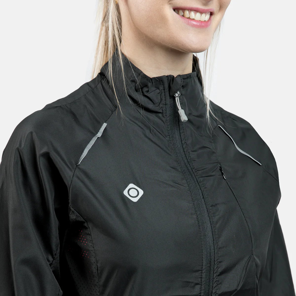 CHAQUETA CORTAVIENTOS LIGERA ISONA II - Image 6